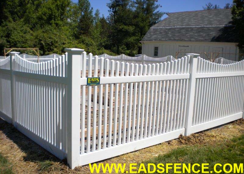Show products in category Vinyl Picket Fences