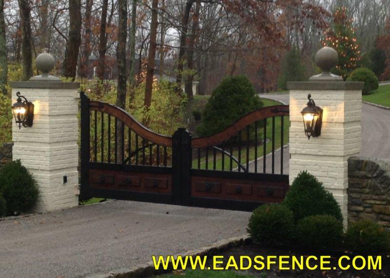 Beautiful Wood/Steel Entry Gates by Eads GateWorks